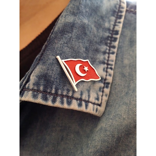 Türk Bayrağı Gümüş Rozet